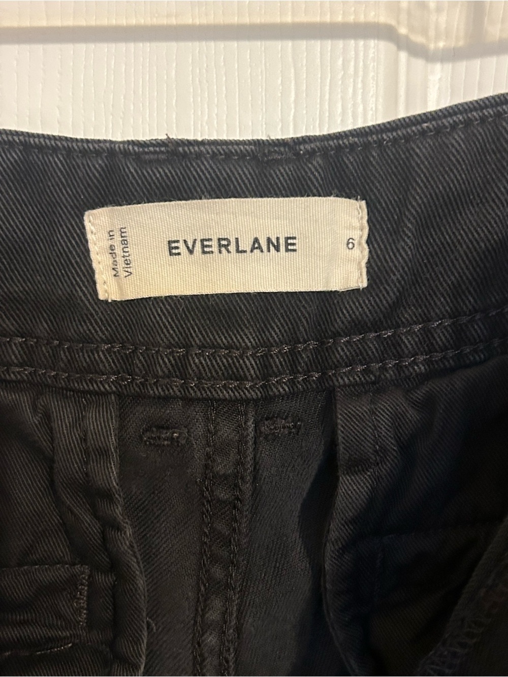 Everlane The Utility Barrel Pant in Buttersoft Tencel Black - Women's size 6 - Picture 3 of 11